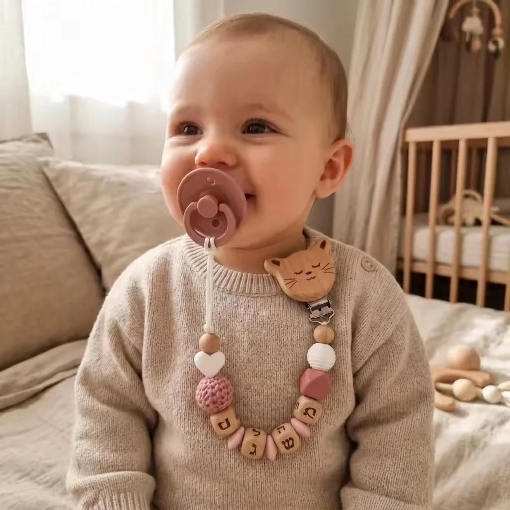 Custom Name Pacifier Clip Hebrew Baby BPA Free Silicone Teether Holder Wooden Beads Dummy Chain Soother Clip Newborn Boys Girls