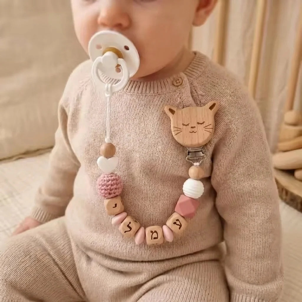 Custom Name Pacifier Clip Hebrew Baby BPA Free Silicone Teether Holder Wooden Beads Dummy Chain Soother Clip Newborn Boys Girls