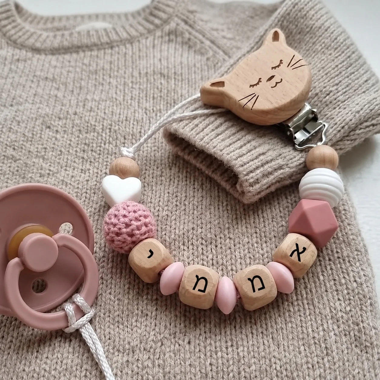 Custom Name Pacifier Clip Hebrew Baby BPA Free Silicone Teether Holder Wooden Beads Dummy Chain Soother Clip Newborn Boys Girls