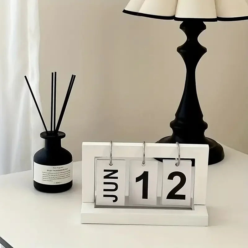Minimalist Wooden Calendar Ornament For Living Room Desk