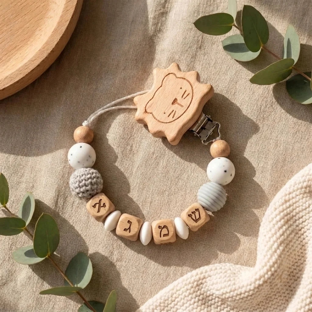 Custom Name Pacifier Clip Hebrew Baby BPA Free Silicone Teether Holder Wooden Beads Dummy Chain Soother Clip Newborn Boys Girls