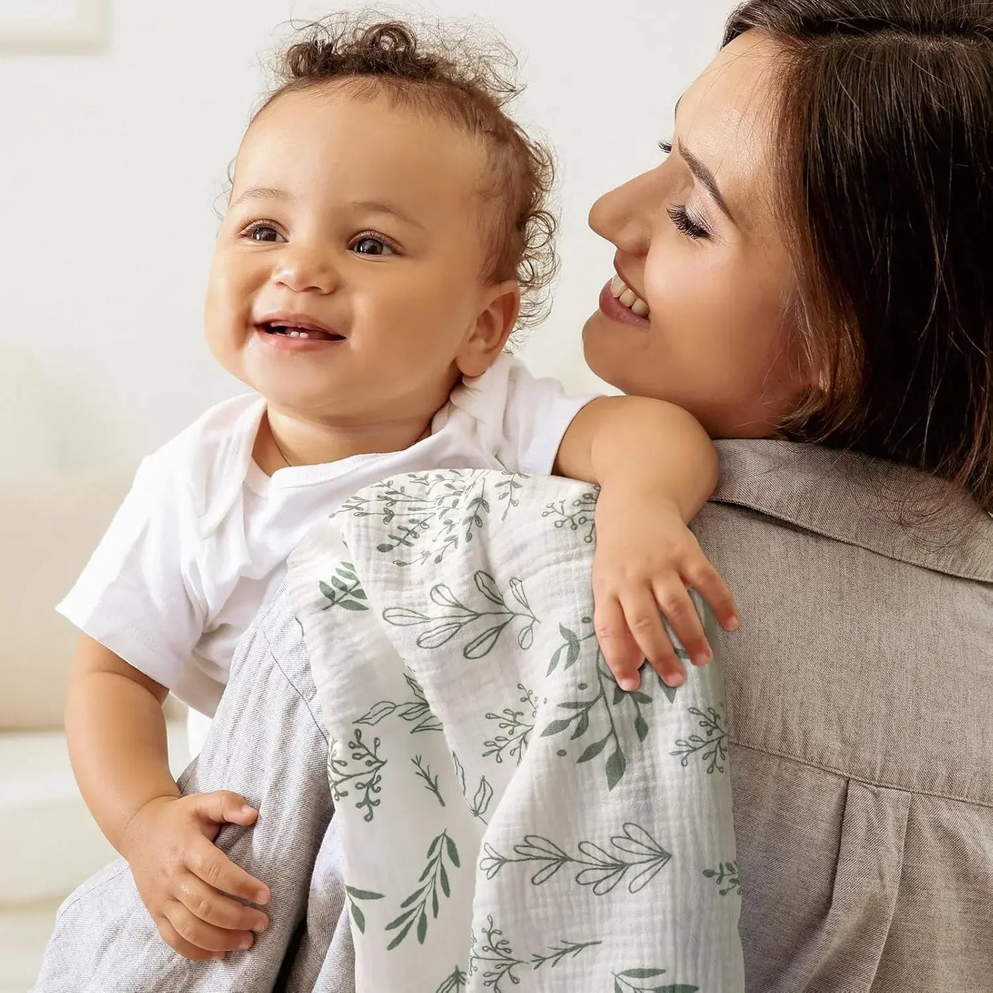 Muslin Swaddle Blankets for Newborns 3-Pack Soft Breathable Baby Wrap