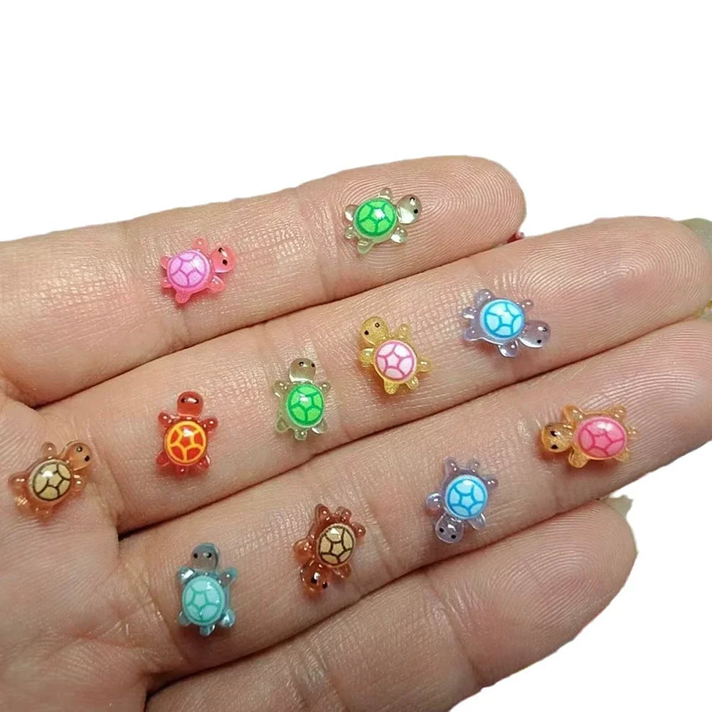 100Pcs Mini Resin Turtles Night Glow Turtle Figurines Realistic Tiny Turtles Acrylic Small Animals Figures for Micro Landscaping